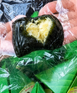 Bánh ít lá gai đặc sản Bình Định Chú thích: Hộp 15 chiếc bánh ít lá gai thơm ngon tại Hiệp Food